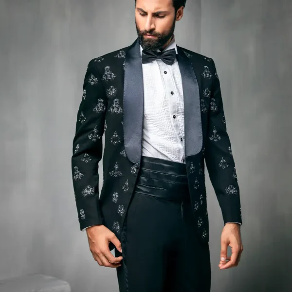 SLEEK BLACK TUX