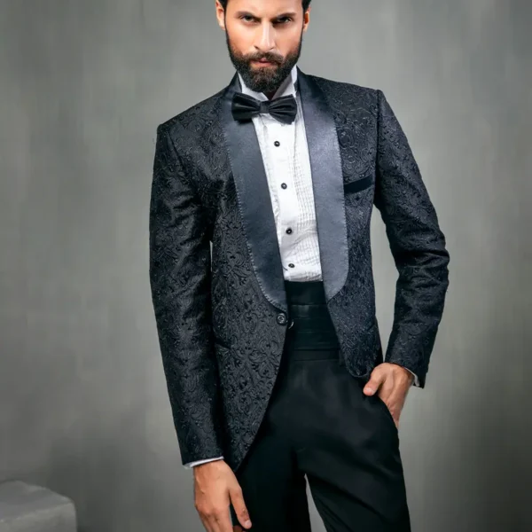 STUNNING BLACK TUX