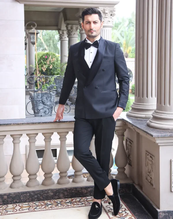 Second image of PLAIN-BLACK TUX
