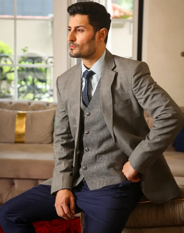 GRAY BLAZER